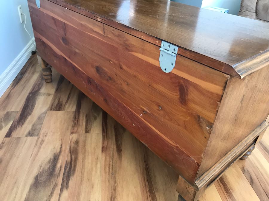 LANE Cedar Hope Chest With Carved Wood Accents Sold Empty [Photo 11]