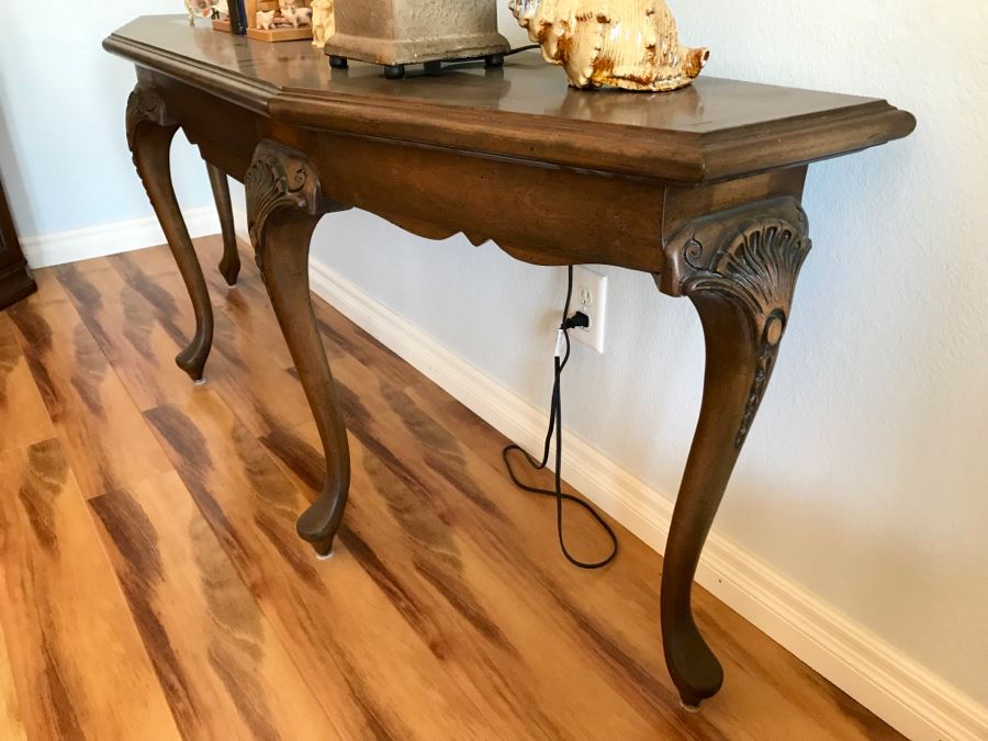 Stunning Vintage Wooden Hallway Entry Table Retailed For $1,600 [Photo 5]