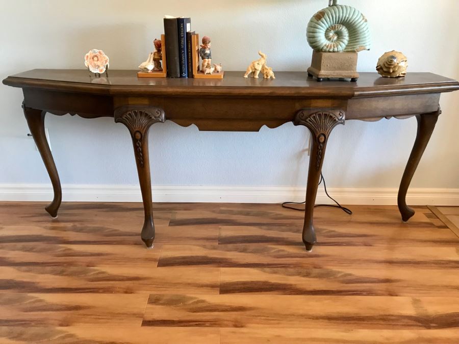 Stunning Vintage Wooden Hallway Entry Table Retailed For $1,600 [Photo 2]