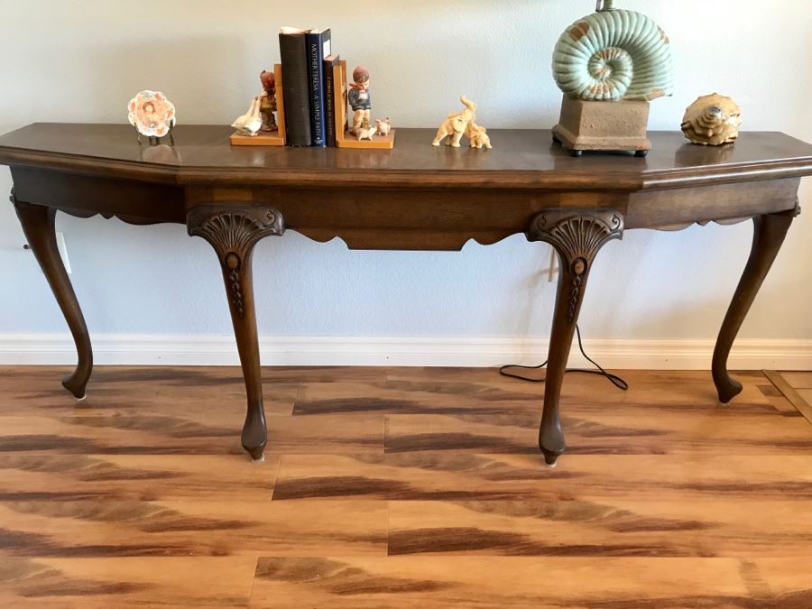 Stunning Vintage Wooden Hallway Entry Table Retailed For $1,600 [Photo 1]