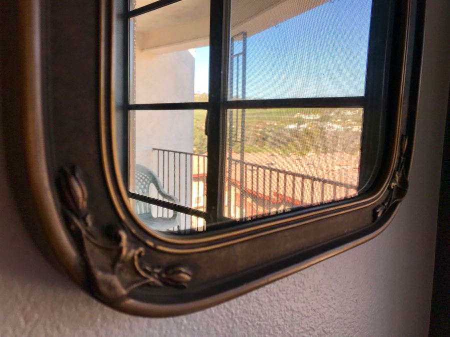 Vintage Painted Wooden Mirror With Etched Sunburst Pattern In Top Of Mirror [Photo 4]