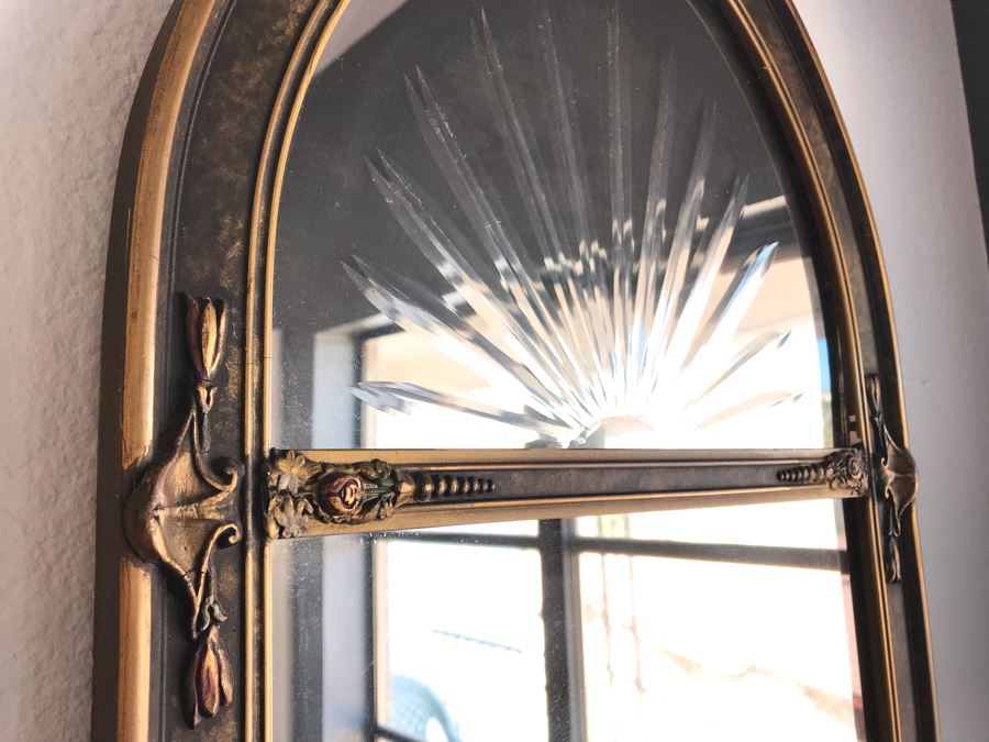 Vintage Painted Wooden Mirror With Etched Sunburst Pattern In Top Of Mirror [Photo 6]