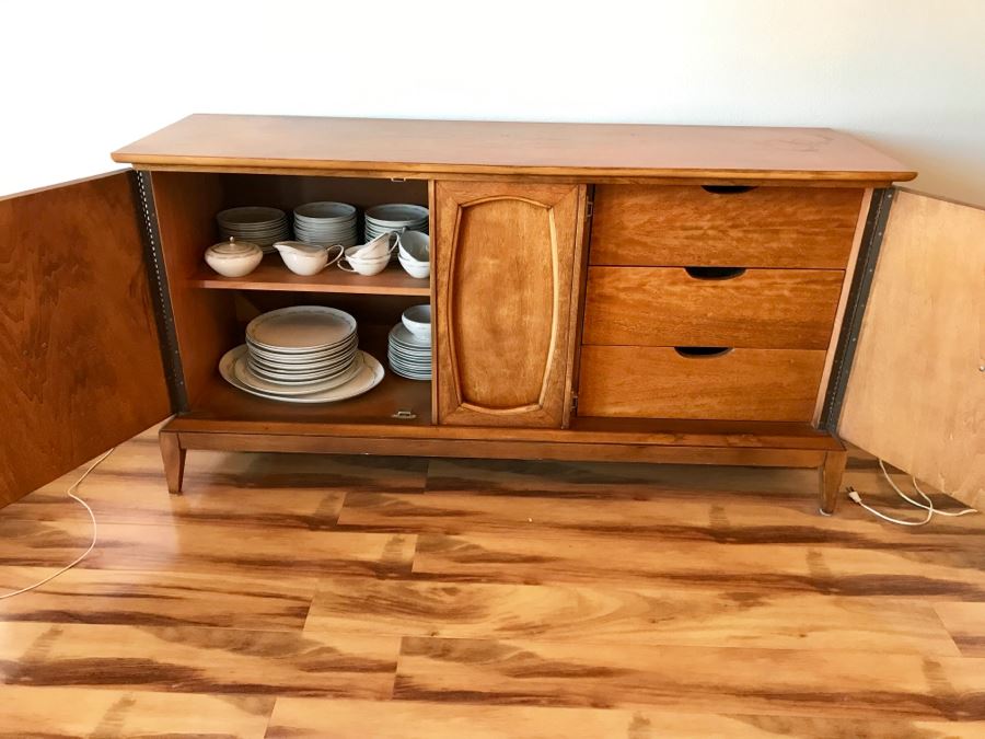 Mid Century 2 Door Buffet Made By Henry M. Goodman 'A Good Man For Good Furniture' [Photo 5]