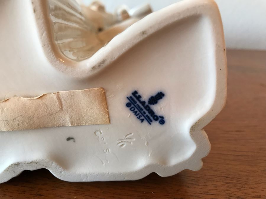 Lladro Porcelain Figurine Double NUNS Pleated Dress 13'H [Photo 13]