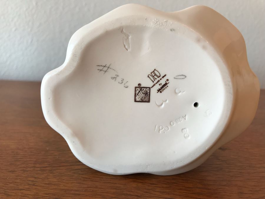 NAO By Lladro 236 Confirmation Girl with Rosary First Communion 9' Handmade In Spain [Photo 8]