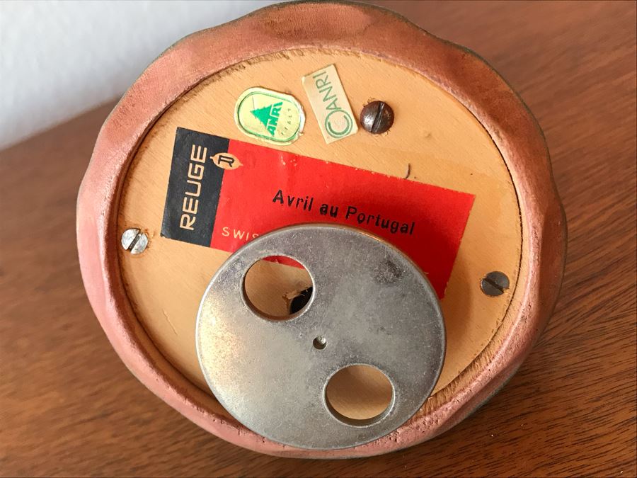 Vintage Royal Doulton Bone China 'Janet' Figurine 778640 And Wooden Anri Music Box Figurine With Reuge Swiss Movement Avril Au Portugal [Photo 11]