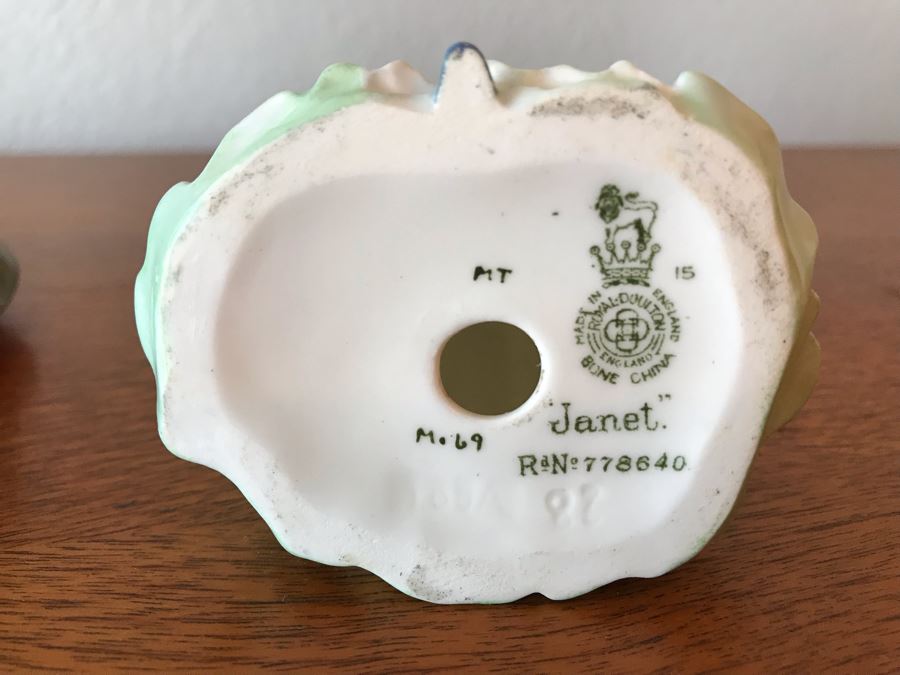 Vintage Royal Doulton Bone China 'Janet' Figurine 778640 And Wooden Anri Music Box Figurine With Reuge Swiss Movement Avril Au Portugal [Photo 9]