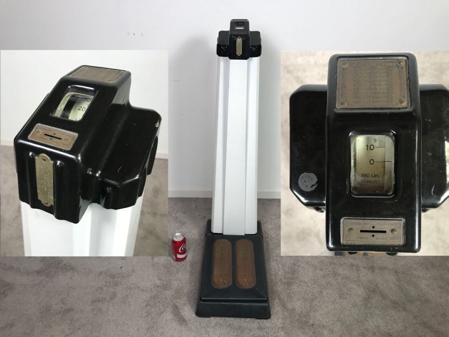 Art Deco Coin-Op Mechanical Scale By The Hamilton Scale Co Person Weigher Model P-W 41'H