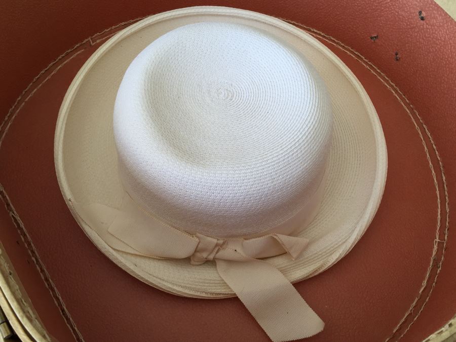 Vintage Hat Box With Black Marshall Field & Family Hat, White Noreen Fashion Hat, Beaded Black Gloves And 20's Flapper Style Black Hair Comb [Photo 11]