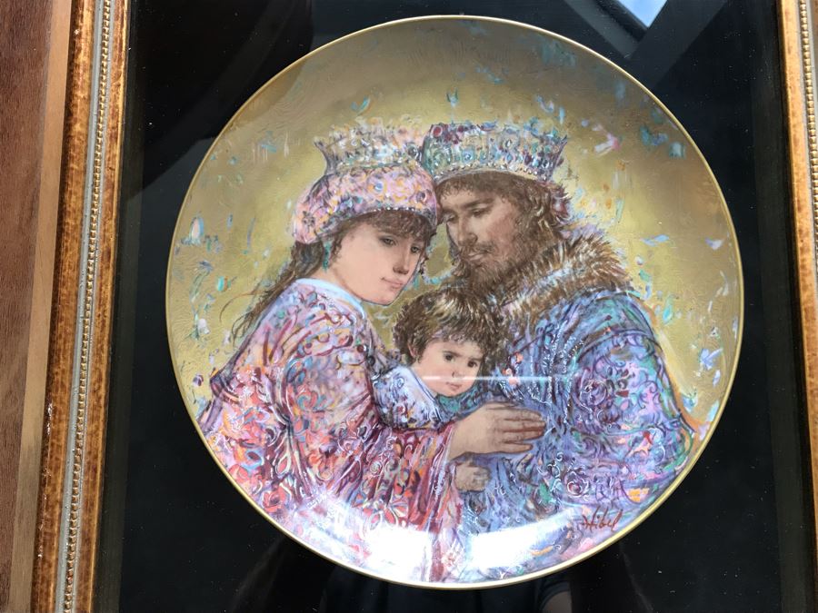 Set Of (3) Edna Hibel Limited Edition 'The David Series' Plates: Bathsheba, Wedding Of David & Bathsheba And David Bathsheba & Solomon (2) Shadowbox Framed And (1) With Original Hibel Box And Cert [Photo 21]