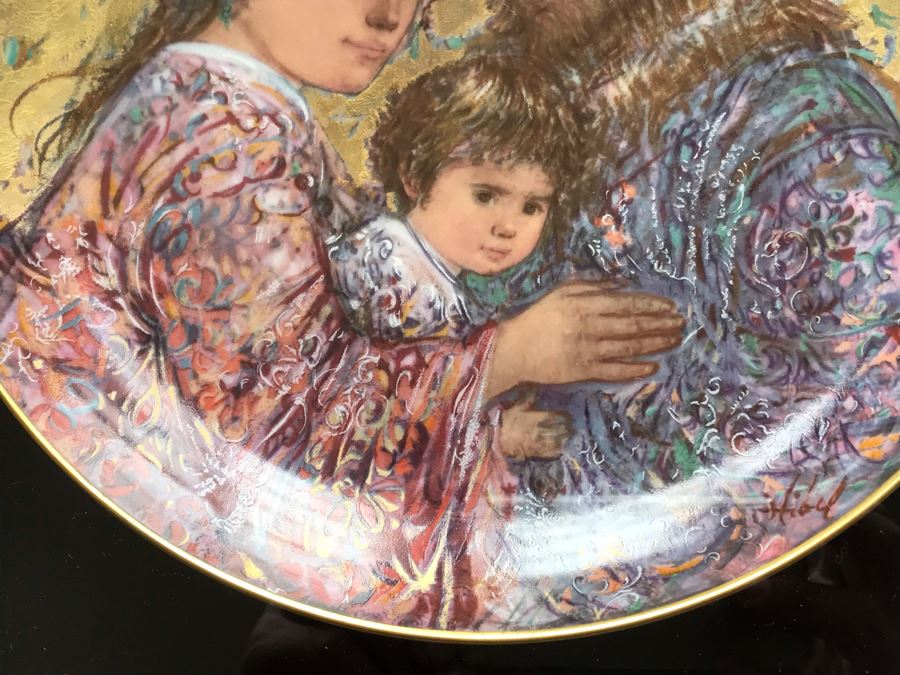 Set Of (3) Edna Hibel Limited Edition 'The David Series' Plates: Bathsheba, Wedding Of David & Bathsheba And David Bathsheba & Solomon (2) Shadowbox Framed And (1) With Original Hibel Box And Cert [Photo 23]