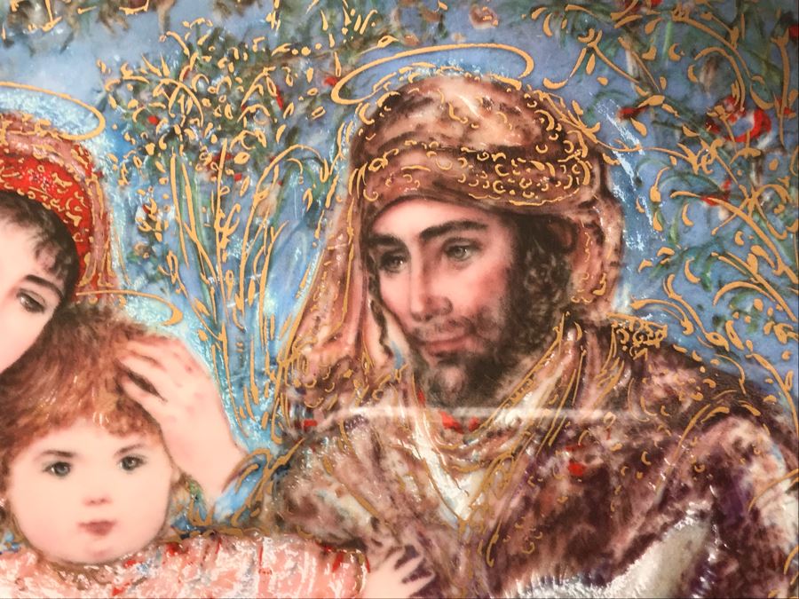 Set Of (4) Edna Hibel Limited Edition Christmas Plates 9': 1985, 1986 And (2) 1987 [Photo 16]