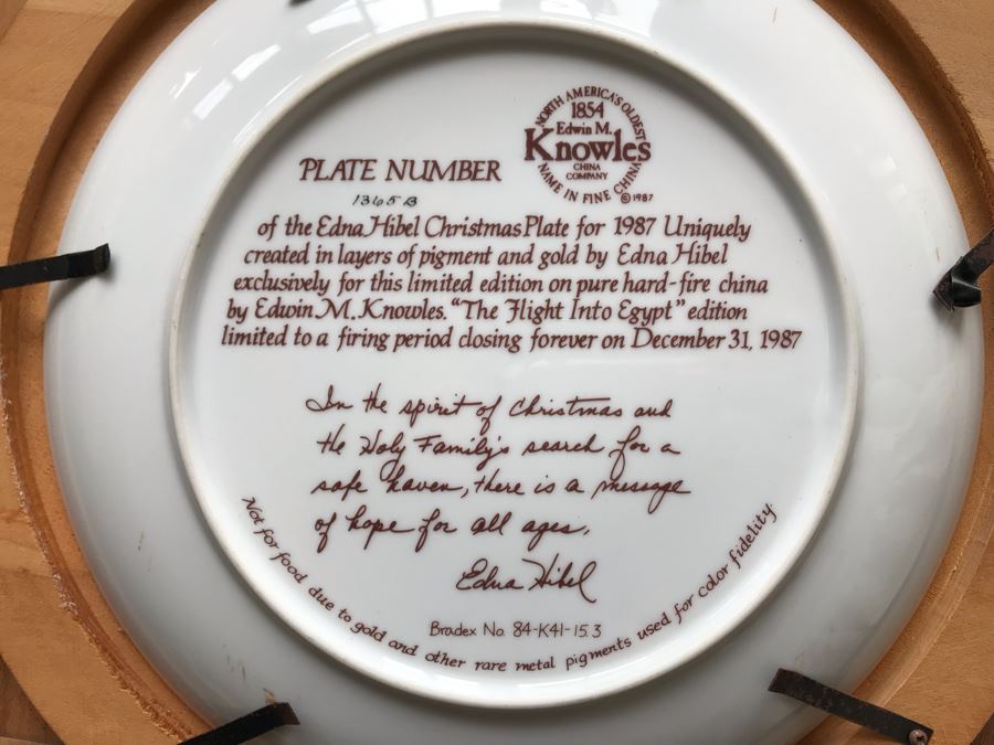 Set Of (4) Edna Hibel Limited Edition Christmas Plates 9': 1985, 1986 And (2) 1987 [Photo 28]