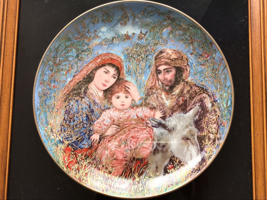 Set Of (4) Edna Hibel Limited Edition Christmas Plates 9': 1985, 1986 And (2) 1987 [Photo 12]
