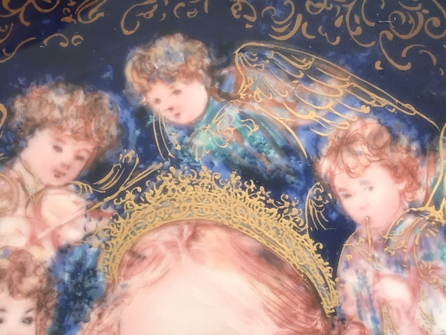 Set Of (4) Edna Hibel Limited Edition Christmas Plates 9': 1985, 1986 And (2) 1987 [Photo 24]