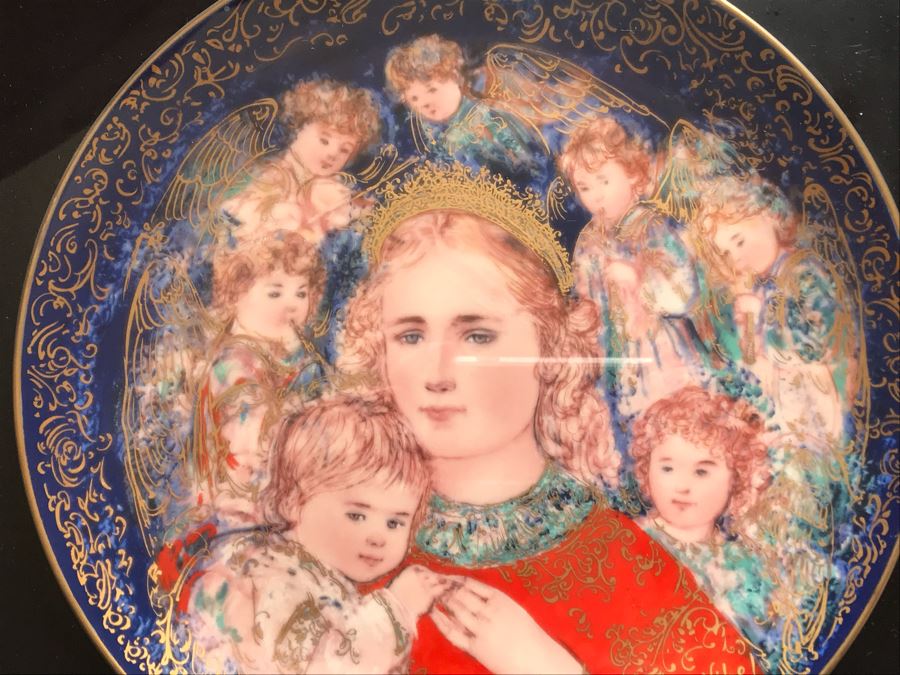 Set Of (4) Edna Hibel Limited Edition Christmas Plates 9': 1985, 1986 And (2) 1987 [Photo 19]