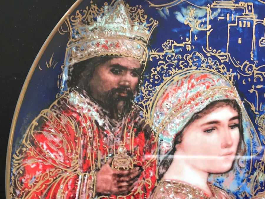 Set Of (4) Edna Hibel Limited Edition Christmas Plates 9': 1985, 1986 And (2) 1987 [Photo 11]