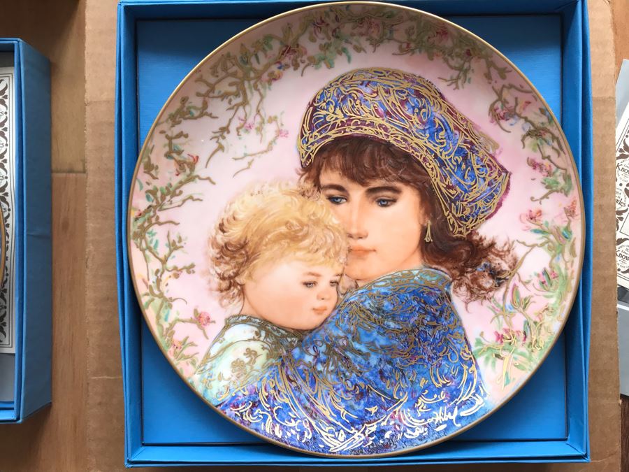 Set Of (4) Edna Hibel Limited Edition Mother's Day Plates With Boxes: 1984, 1985, 1986 And 1987 [Photo 8]
