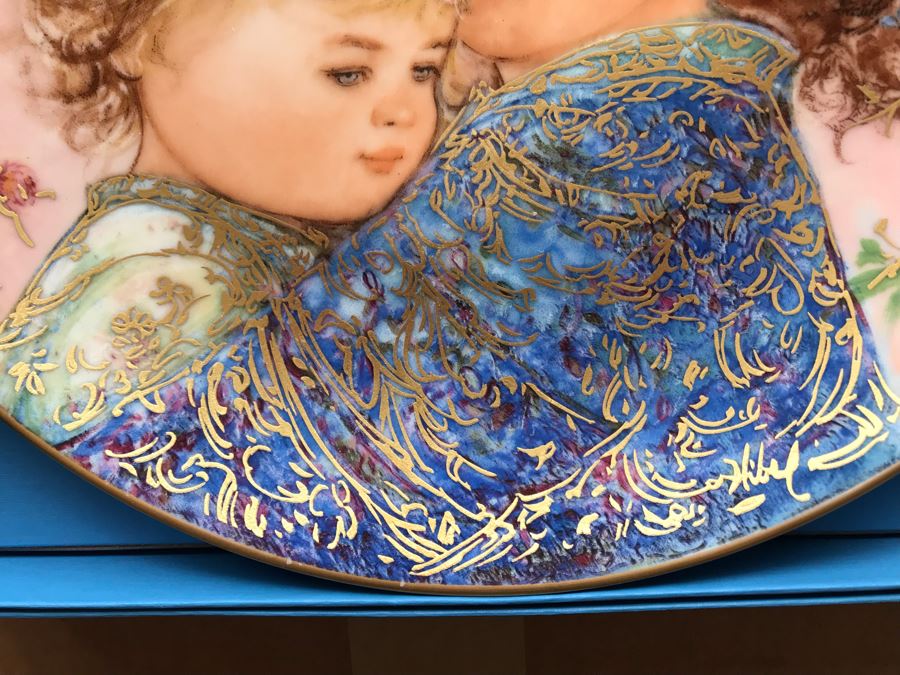 Set Of (4) Edna Hibel Limited Edition Mother's Day Plates With Boxes: 1984, 1985, 1986 And 1987 [Photo 10]