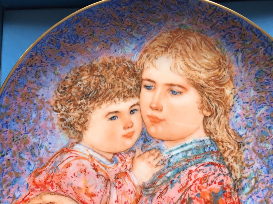 Set Of (4) Edna Hibel Limited Edition Mother's Day Plates With Boxes: 1984, 1985, 1986 And 1987 [Photo 5]