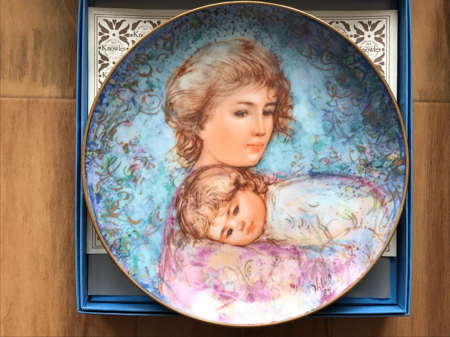 Set Of (4) Edna Hibel Limited Edition Mother's Day Plates With Boxes: 1984, 1985, 1986 And 1987 [Photo 16]
