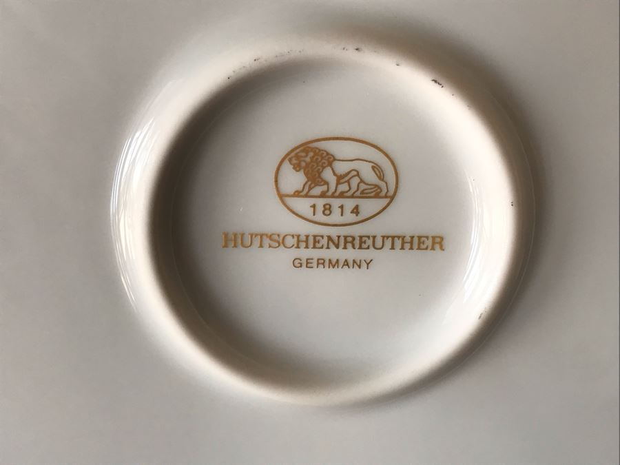 Edna Hibel Commemorative Plate 'Flower Girl Of Provence' 13 1/4' With Wooden Display Stand [Photo 11]