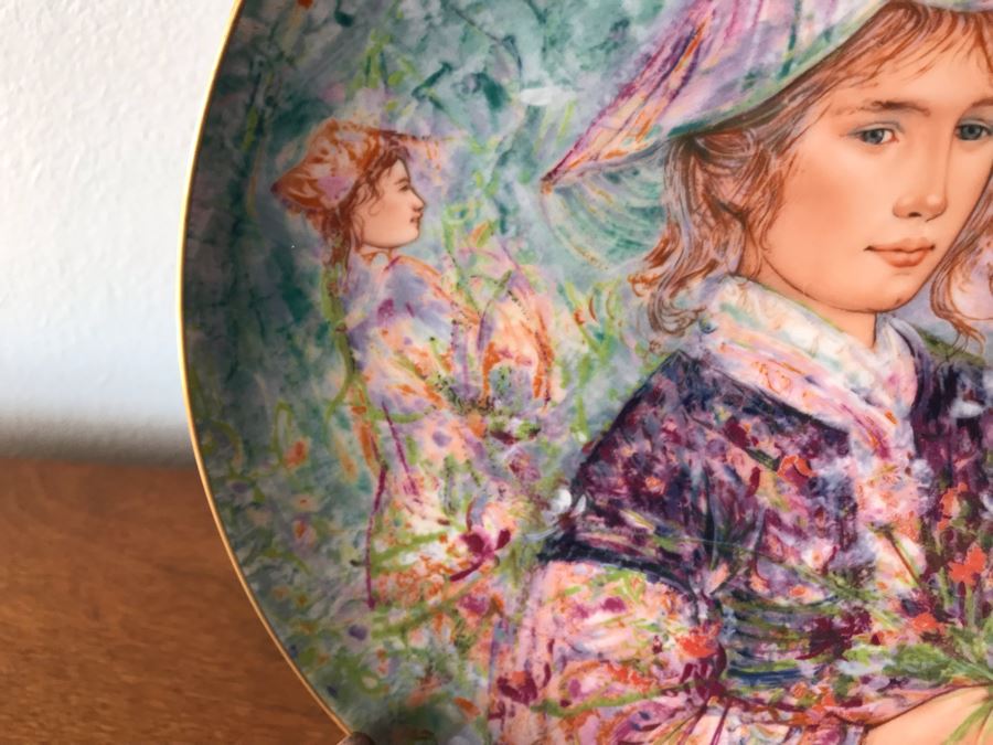 Edna Hibel Commemorative Plate 'Flower Girl Of Provence' 13 1/4' With Wooden Display Stand [Photo 6]