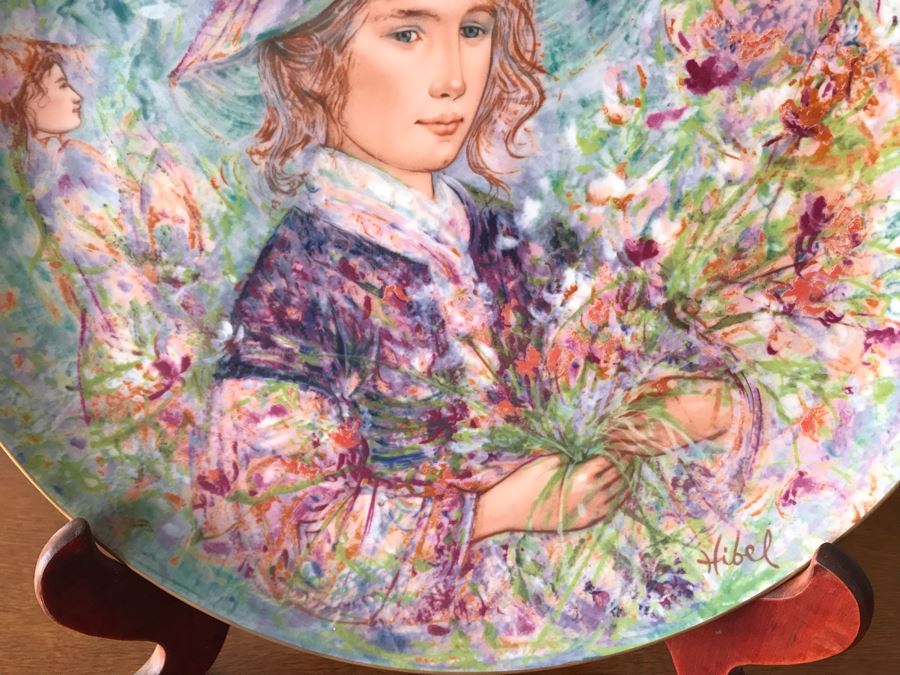 Edna Hibel Commemorative Plate 'Flower Girl Of Provence' 13 1/4' With Wooden Display Stand [Photo 5]