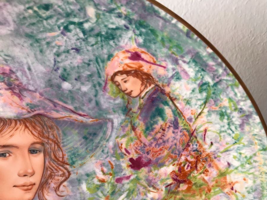 Edna Hibel Commemorative Plate 'Flower Girl Of Provence' 13 1/4' With Wooden Display Stand [Photo 3]