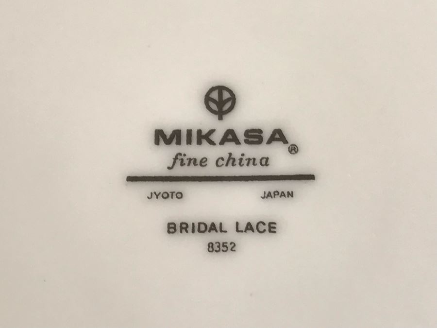 Set Of MIKASA Fine China 'Bridal Lace' Pattern From Japan Apx 82 Pieces And (6) Gold Tone Rose Napkin Rings [Photo 14]