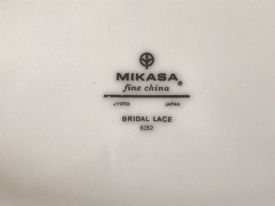 Set Of MIKASA Fine China 'Bridal Lace' Pattern From Japan Apx 82 Pieces And (6) Gold Tone Rose Napkin Rings [Photo 19]