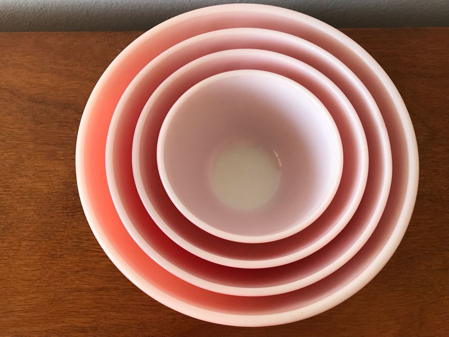 Full Set Of (4) Vintage Pyrex Nesting Mixing Bowls In Pink Great Condition [Photo 6]