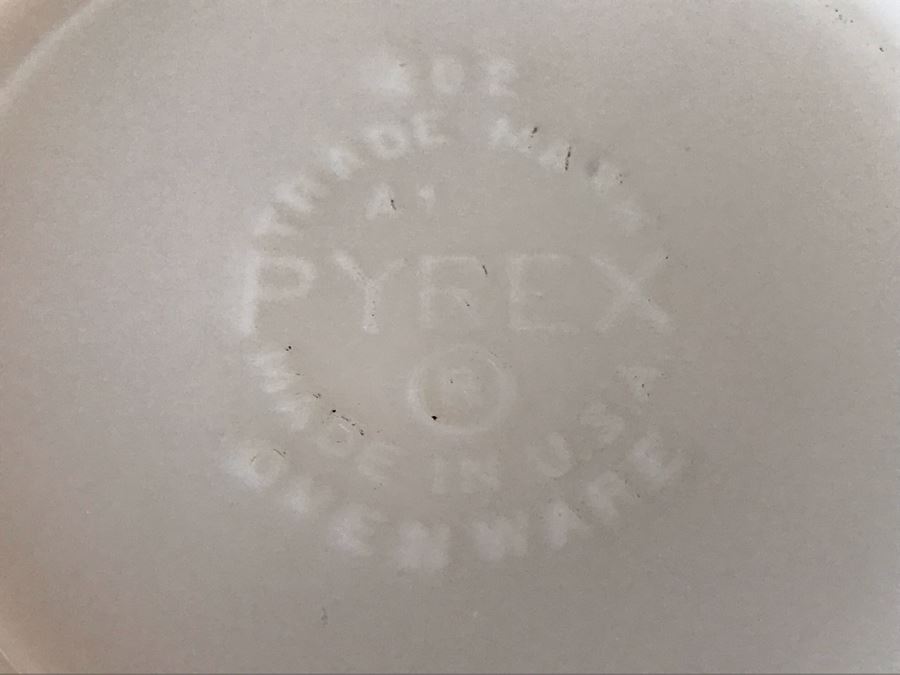 Full Set Of (4) Vintage Pyrex Nesting Mixing Bowls In Pink Great Condition [Photo 9]