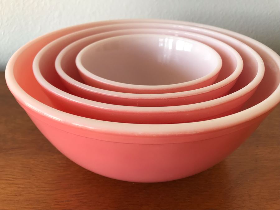 Full Set Of (4) Vintage Pyrex Nesting Mixing Bowls In Pink Great Condition [Photo 7]
