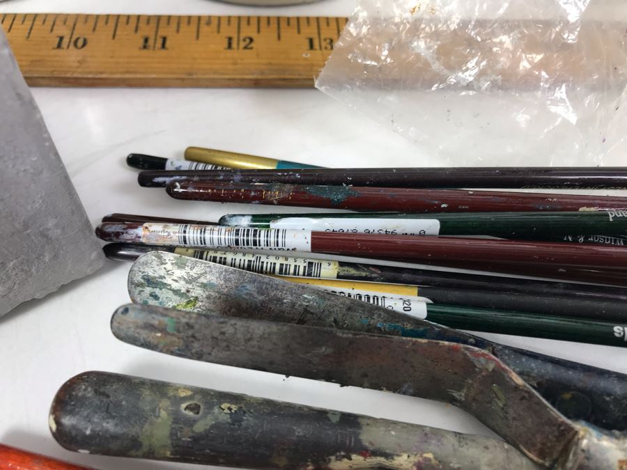 Huge Supply Of Artist's Brushes From Local Plein Air Painter Donald 'David' Ainsley's Estate [Photo 16]