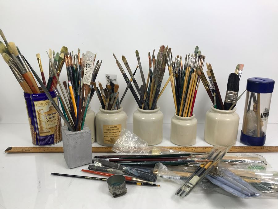Huge Supply Of Artist's Brushes From Local Plein Air Painter Donald 'David' Ainsley's Estate
