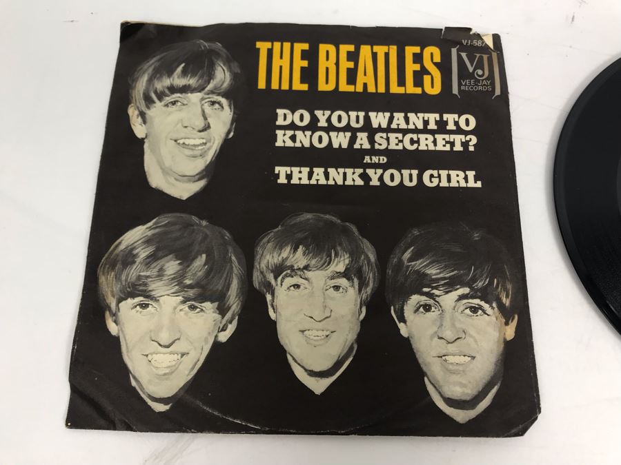 The Beatles Do You Want TO Know A Secret And Thank You Girl Vee-Jay Records VJ 587 45RPM Vinyl Record With Record Sleeve [Photo 7]