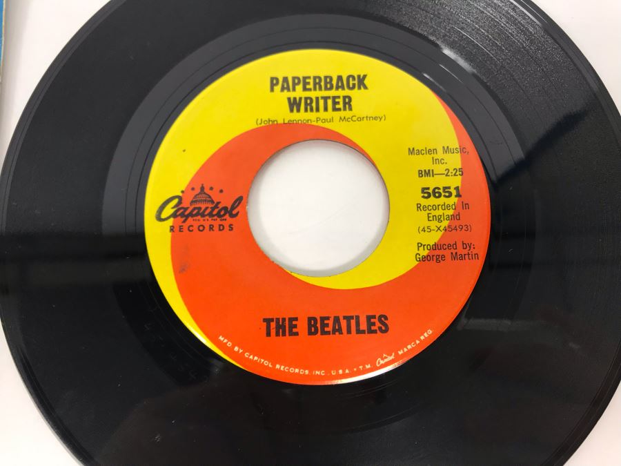 Pair Of The Beatles Paperback Writer And Rain 45RPM Vinyl Records 5651 With Record Sleeves [Photo 5]