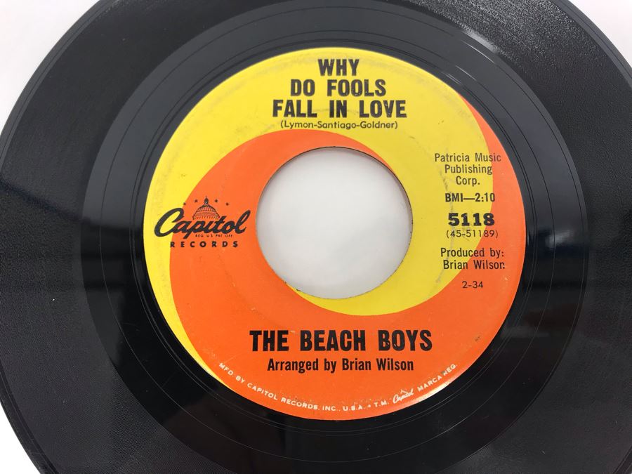 (2) The Beach Boys 45RPM Vinyl Records: Fun, Fun, Fun And Why Do Fools Fall In Love (5118); Wouldn't It Be Nice And God Only Knows (5706) Capital Records [Photo 5]