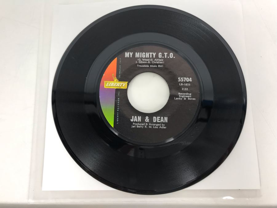 Jan & Dean The Little Old Lady (From Pasadena) And My Mighty G. T. O. 45RPM Vinyl Record 55704 Liberty Records [Photo 3]