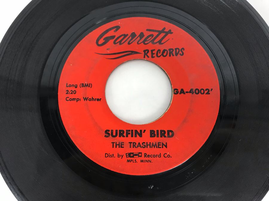 The Trashmen Surfin' Bird And King Of The Surf 45RPM Vinyl Record Garrett Records GA-4002 [Photo 2]