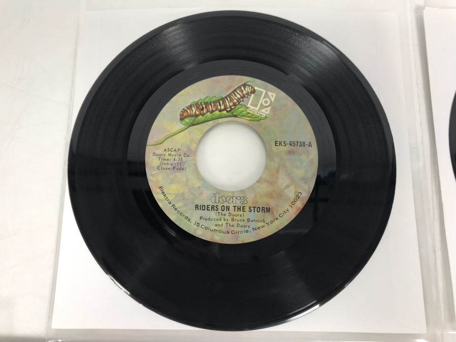 (2) Copies Of The Doors Riders On The Storm And Changeling 45RPM Vinyl Records EKS-45738 Elekra Records [Photo 5]