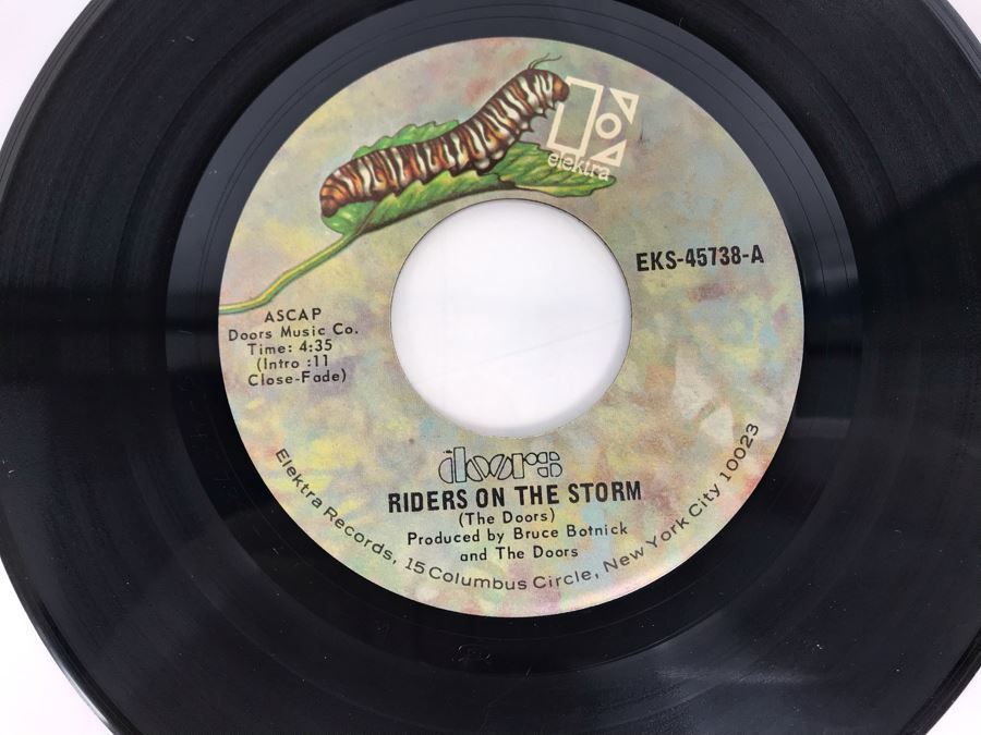 (2) Copies Of The Doors Riders On The Storm And Changeling 45RPM Vinyl Records EKS-45738 Elekra Records [Photo 2]
