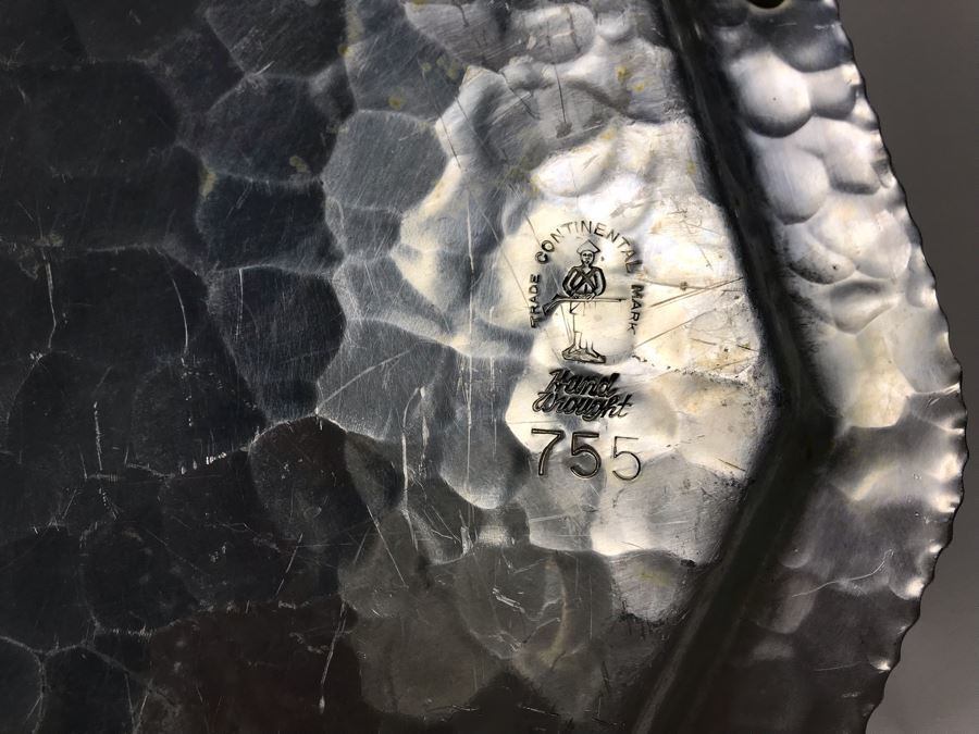 Vintage Lot Featuring An English Boatswain Whistle, Hand Wrought Bird Tray, 1946 Maiden Voyage Postcard Of Queen Elizabeth Ship, Vintage Brooch Pin, Ladies Compact, 3 Rings, Lacquer Box, Metal Box, Token, Copper Chalice And Mini Pocket Knife - See Photos [Photo 22]