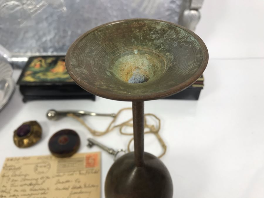 Vintage Lot Featuring An English Boatswain Whistle, Hand Wrought Bird Tray, 1946 Maiden Voyage Postcard Of Queen Elizabeth Ship, Vintage Brooch Pin, Ladies Compact, 3 Rings, Lacquer Box, Metal Box, Token, Copper Chalice And Mini Pocket Knife - See Photos [Photo 26]