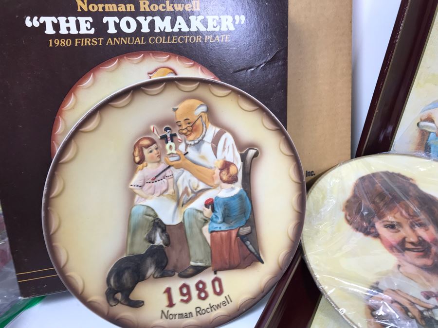 Collection Of (5) Norman Rockwell Trays, (3) Collectible Plates And (1) Norman Rockwell Illustrator Book [Photo 10]
