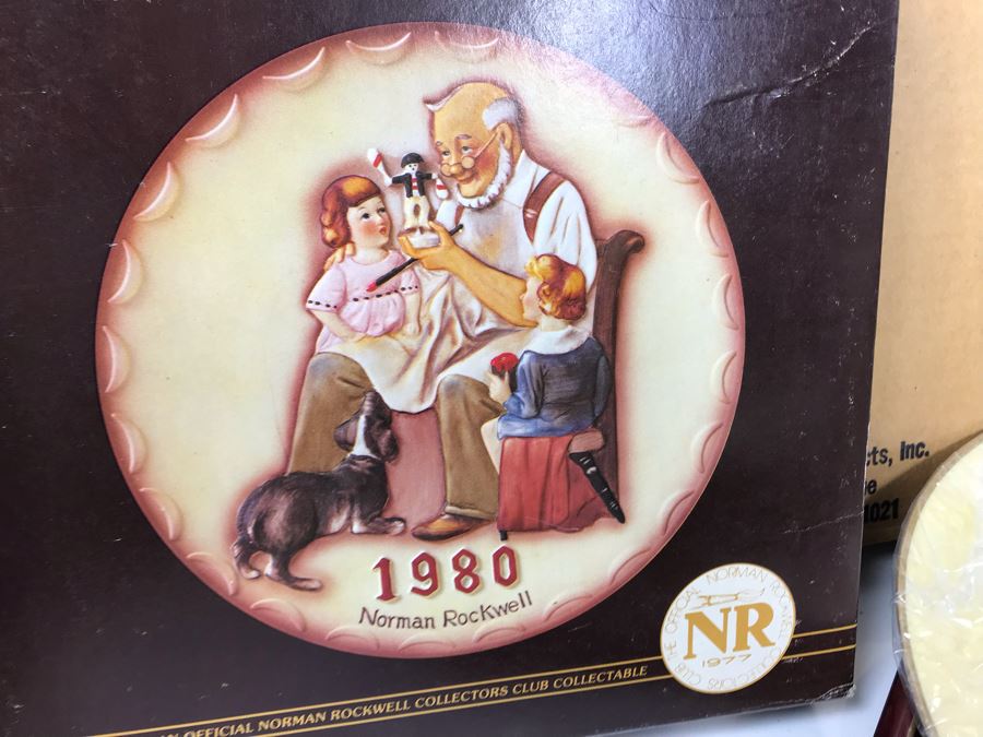 Collection Of (5) Norman Rockwell Trays, (3) Collectible Plates And (1) Norman Rockwell Illustrator Book [Photo 13]