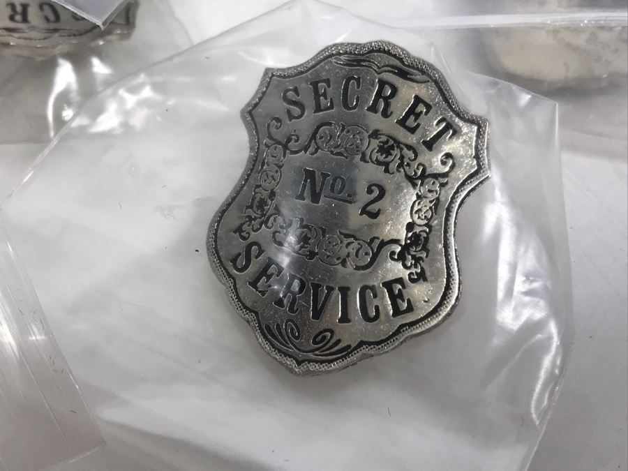 Collection Of Movie Promotion Pins From Warner Bros. Wild Wild West Movie [Photo 7]