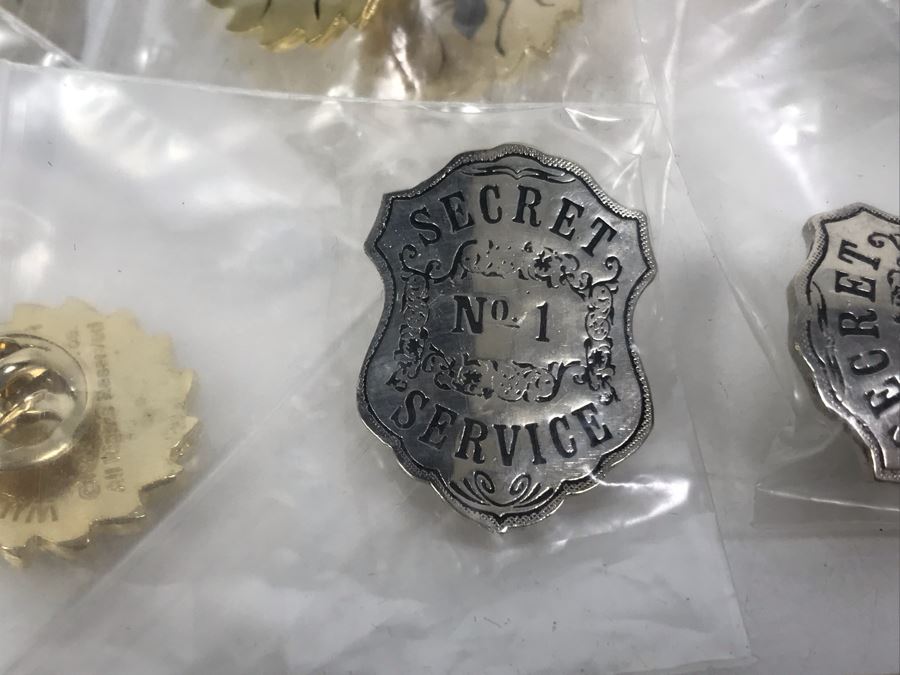 Collection Of Movie Promotion Pins From Warner Bros. Wild Wild West Movie [Photo 6]