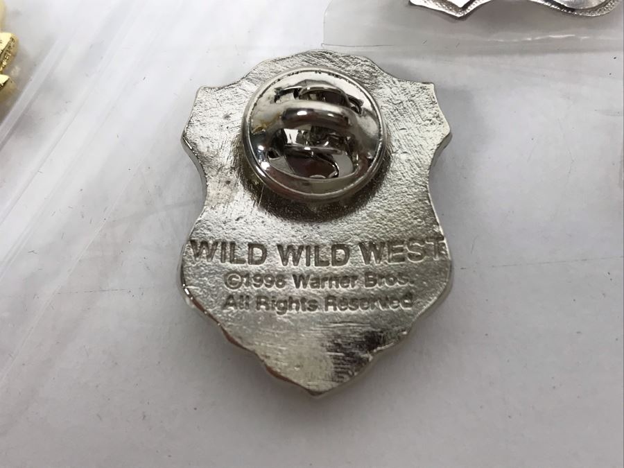 Collection Of Movie Promotion Pins From Warner Bros. Wild Wild West Movie [Photo 8]